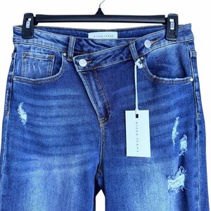 Risen Los Angeles Matt Crossover Girlfriend Distressed Denim (Size 9/29) NWT